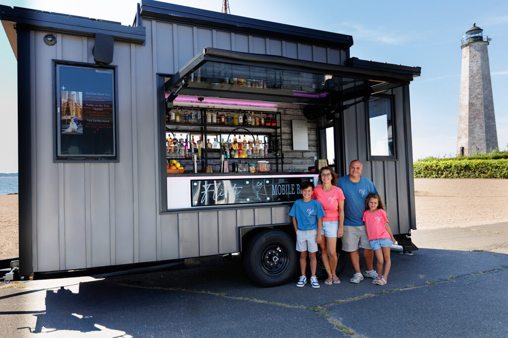 Flirti Co Mobile Bar Family